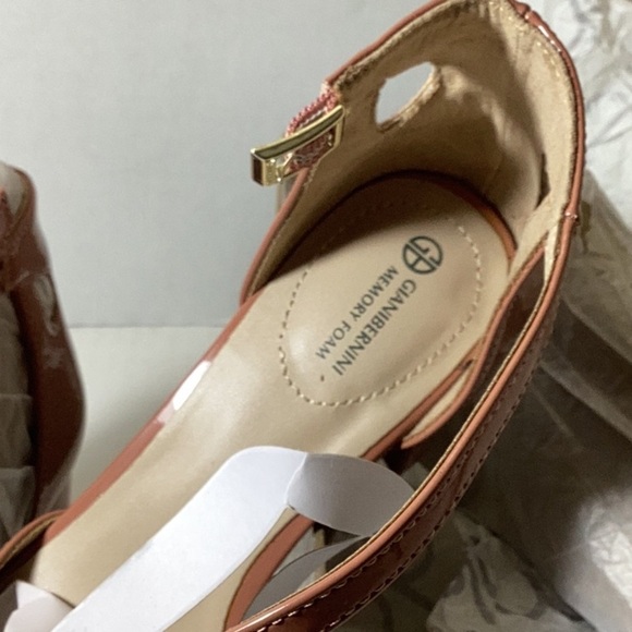 Giani Bernini Izzee Memory Foam Two-Piece Pumps, - Picture 8 of 8